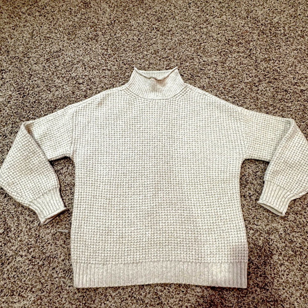 American Eagle Turtleneck!